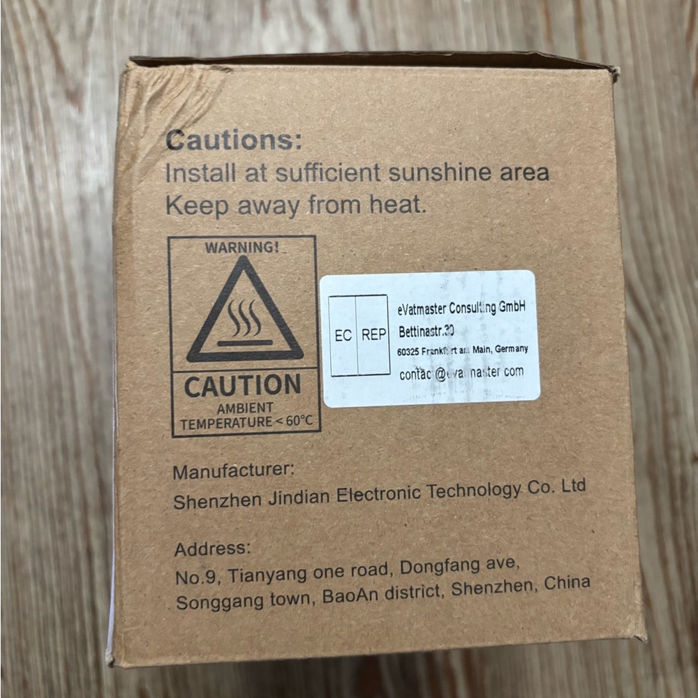 Solar Motion Sensor 3-Head Security Light - Black - Picture 3 of 8